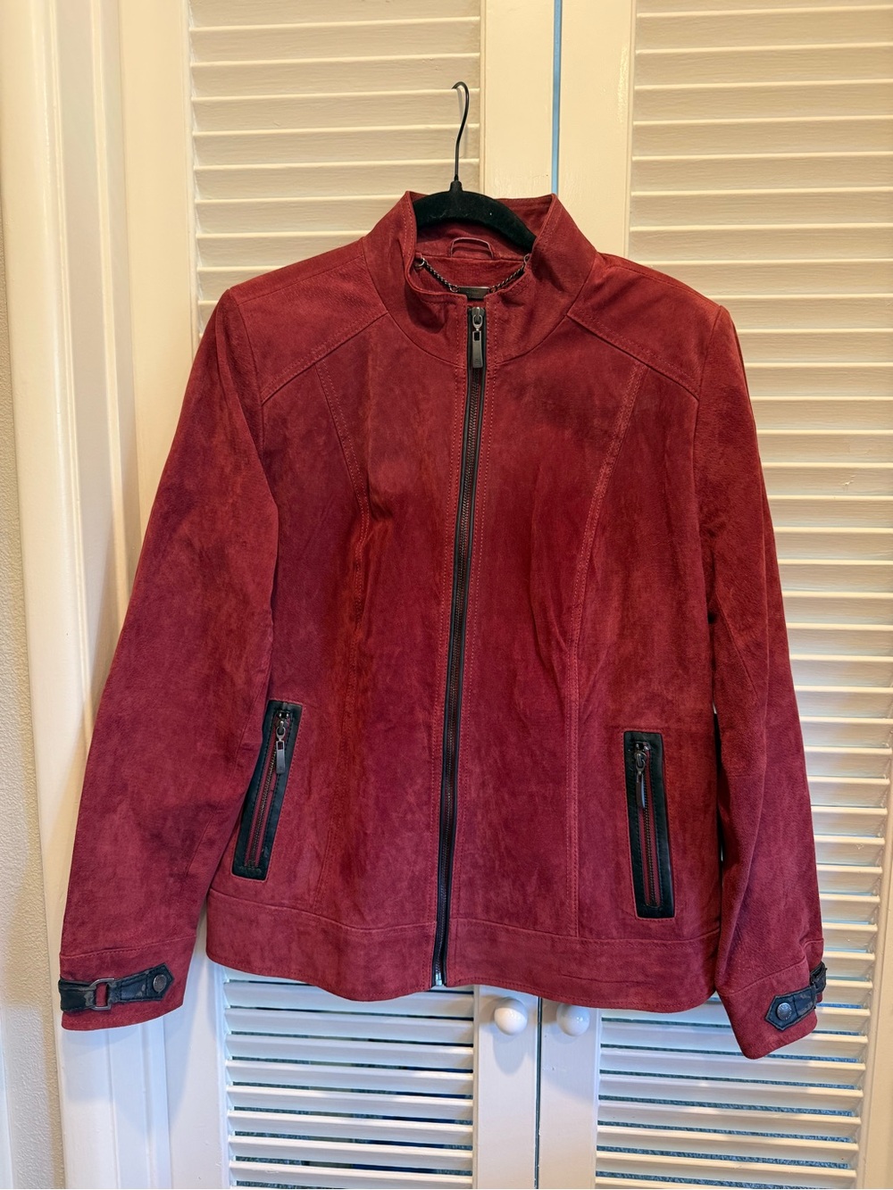 Dennis Basso maroon Suede Leather Jacket M Zip Front Black Trim Designer Outerw